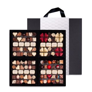 W14 Quadruple Wedding Set with Logo Chocolates
